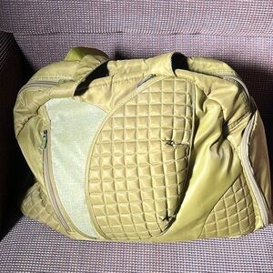 Lug Green Travel Bag with Quilted Design